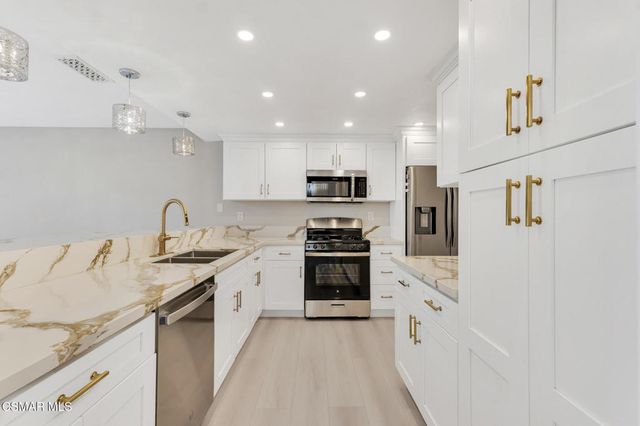 24739 Via Madera, Calabasas, CA 91302