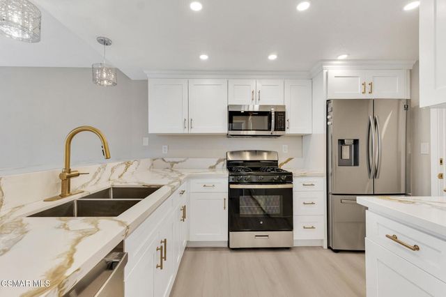 24739 Via Madera, Calabasas, CA 91302