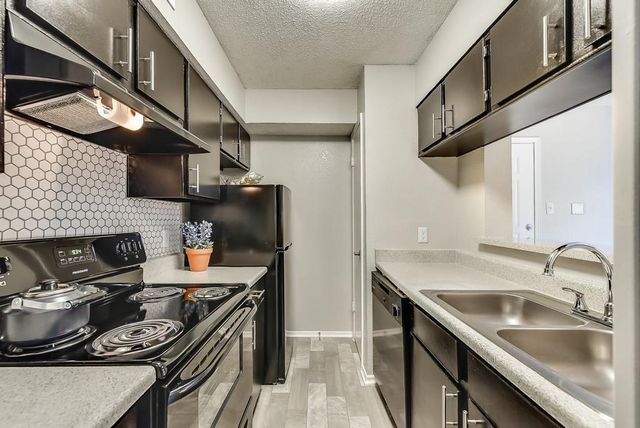 8081 Marvin D. Love Freeway 0602, Dallas, TX 75237