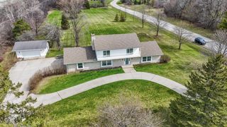 812 W Glen Oaks LANE, Mequon, WI 53092