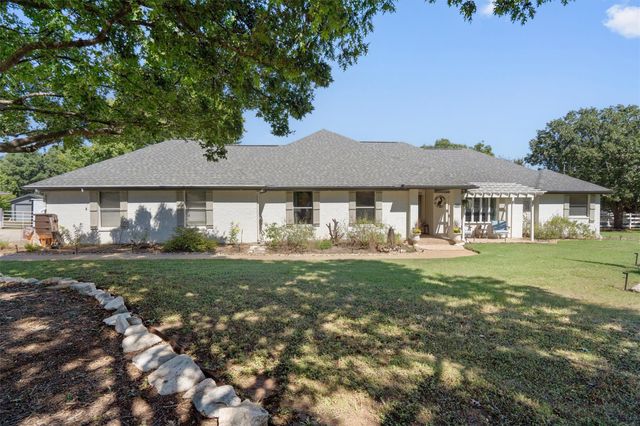 201 Four T Ranch RD, Georgetown, TX 78633