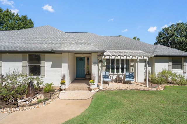 201 Four T Ranch RD, Georgetown, TX 78633