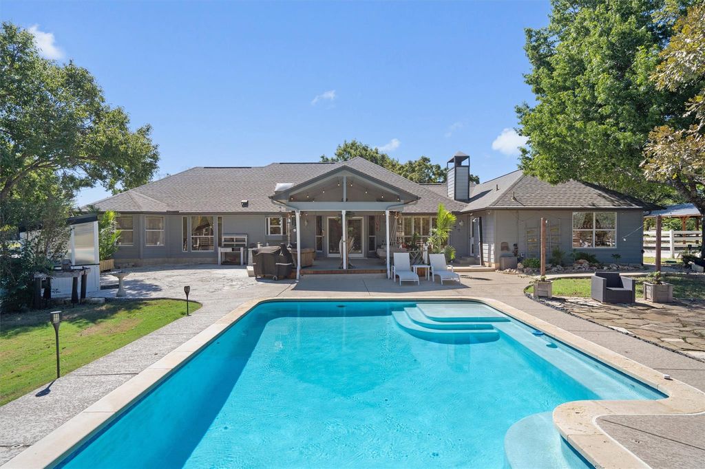 201 Four T Ranch RD, Georgetown, TX 78633