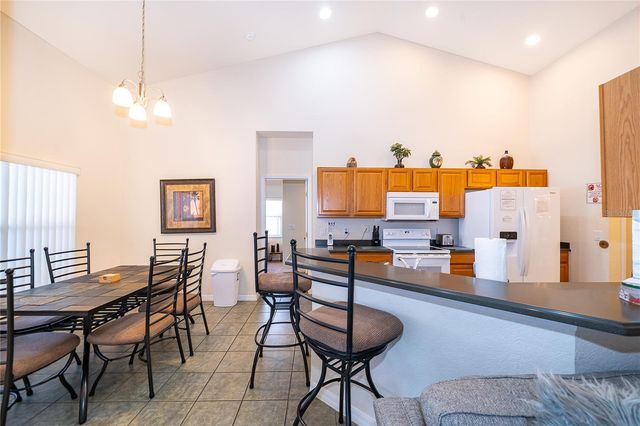 569 BURFORD CIRCLE, Davenport, FL 33896