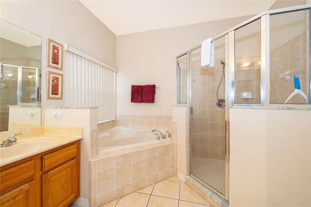 569 BURFORD CIRCLE, Davenport, FL 33896