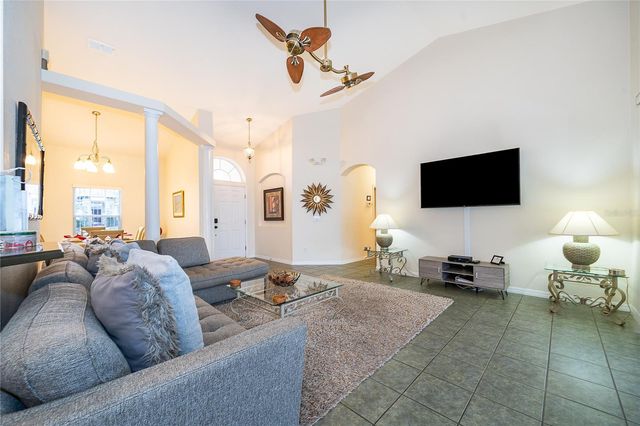 569 BURFORD CIRCLE, Davenport, FL 33896