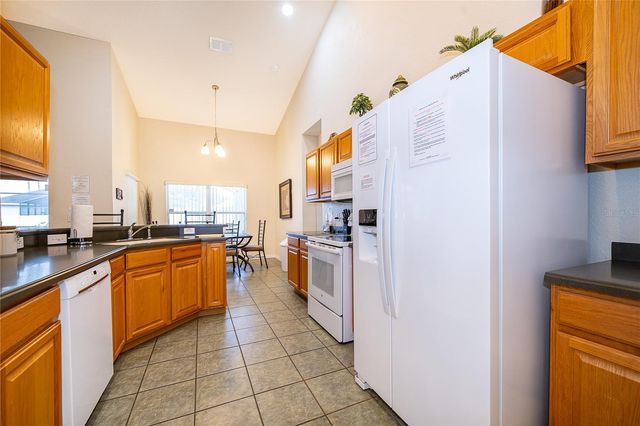 569 BURFORD CIRCLE, Davenport, FL 33896