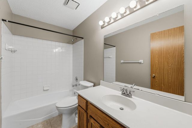 9610 Lakeside Trail, Champlin, MN 55316