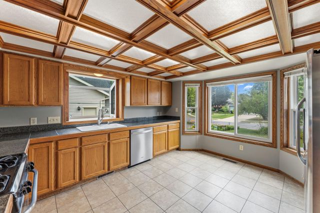 9610 Lakeside Trail, Champlin, MN 55316