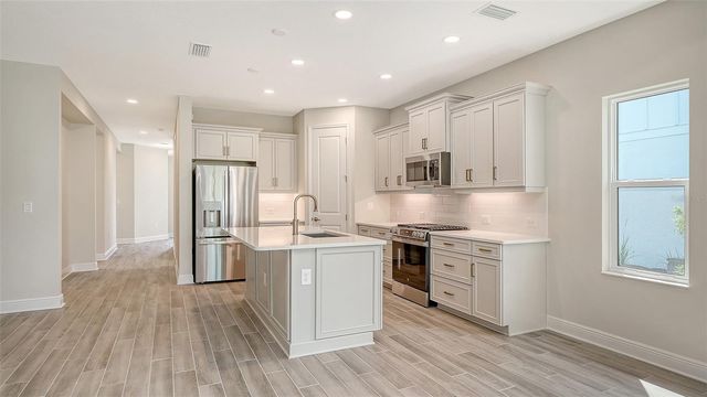 2569 DASHEEN PLACE, Sarasota, FL 34240