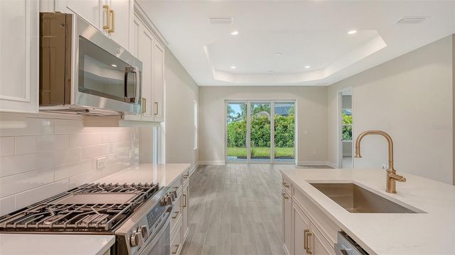 2569 DASHEEN PLACE, Sarasota, FL 34240