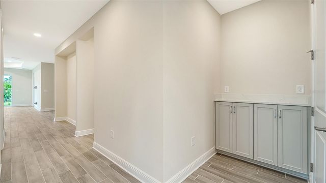 2569 DASHEEN PLACE, Sarasota, FL 34240