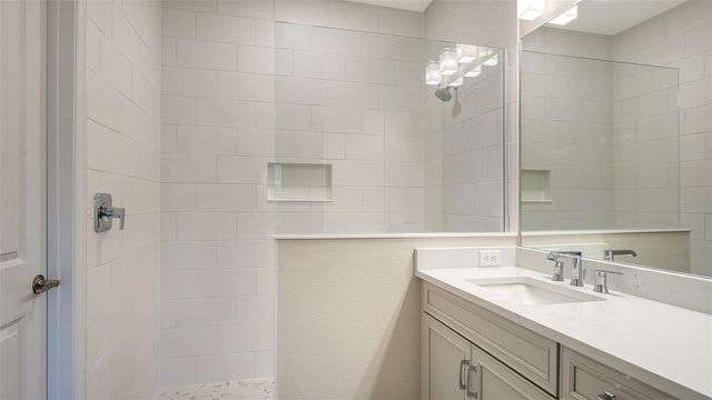 2569 DASHEEN PLACE, Sarasota, FL 34240