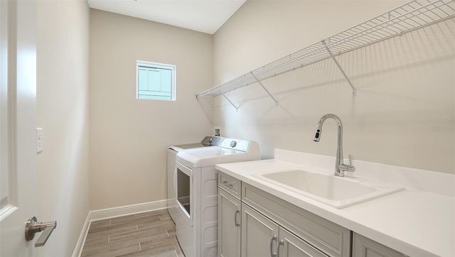 2569 DASHEEN PLACE, Sarasota, FL 34240