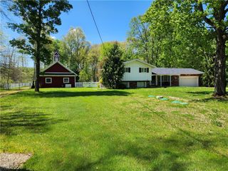 3018 Mahan Denman Road NW, Bristolville, OH 44402