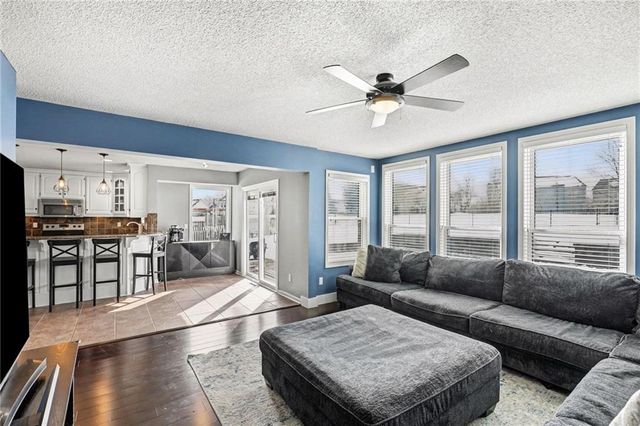 532 SE Asheville Drive, Lee's Summit, MO 64063