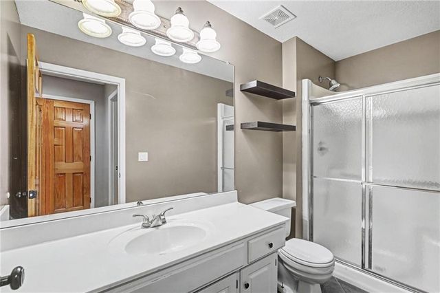 532 SE Asheville Drive, Lee's Summit, MO 64063