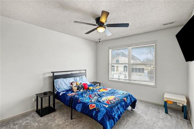 532 SE Asheville Drive, Lee's Summit, MO 64063