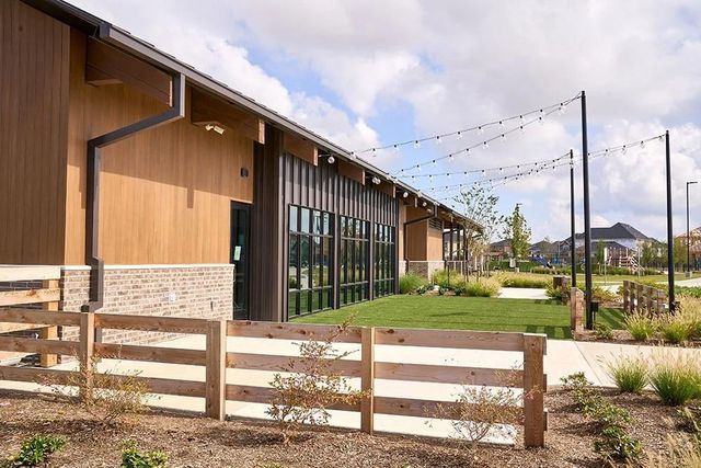 9650 Akashi Run Drive, Cypress, TX 77433