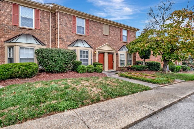 321 Lakebrink Dr, Nashville, TN 37214