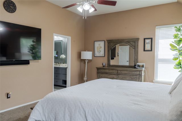 419 Kingfisher Lane, Arlington, TX 76002