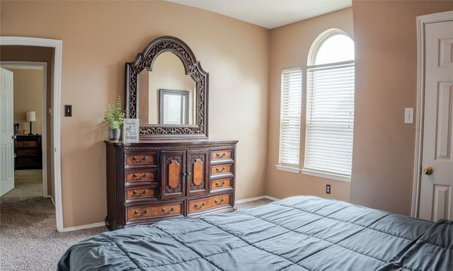 419 Kingfisher Lane, Arlington, TX 76002