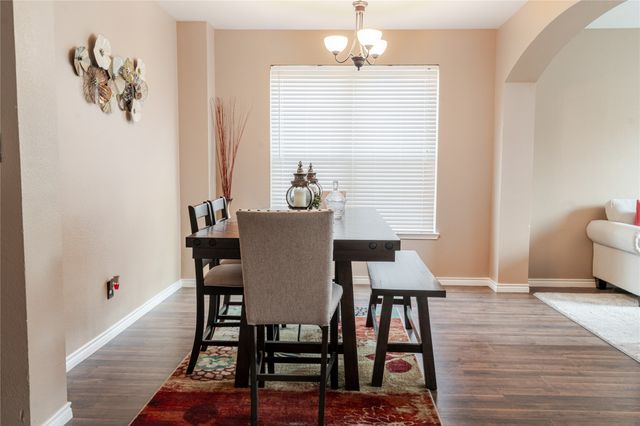 419 Kingfisher Lane, Arlington, TX 76002