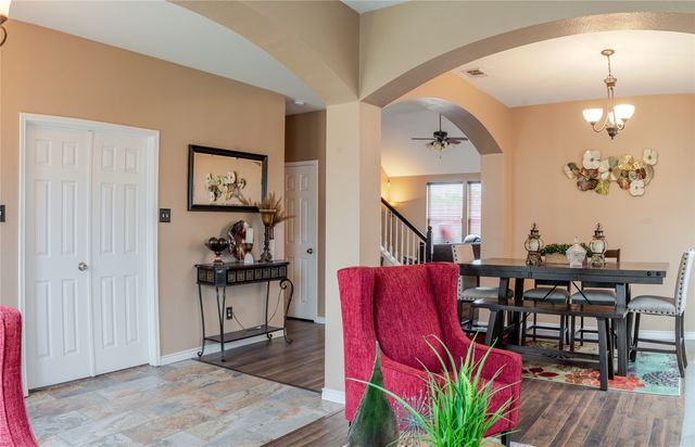 419 Kingfisher Lane, Arlington, TX 76002