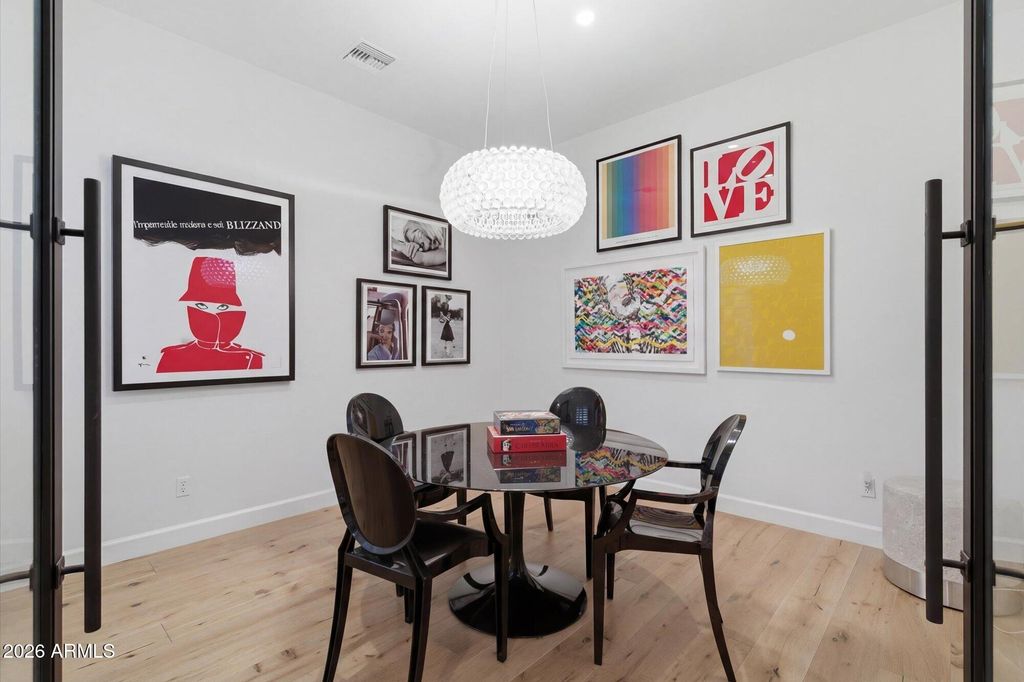 Image 11 of property listing at 17781 N 97TH Place, Scottsdale, AZ 85255