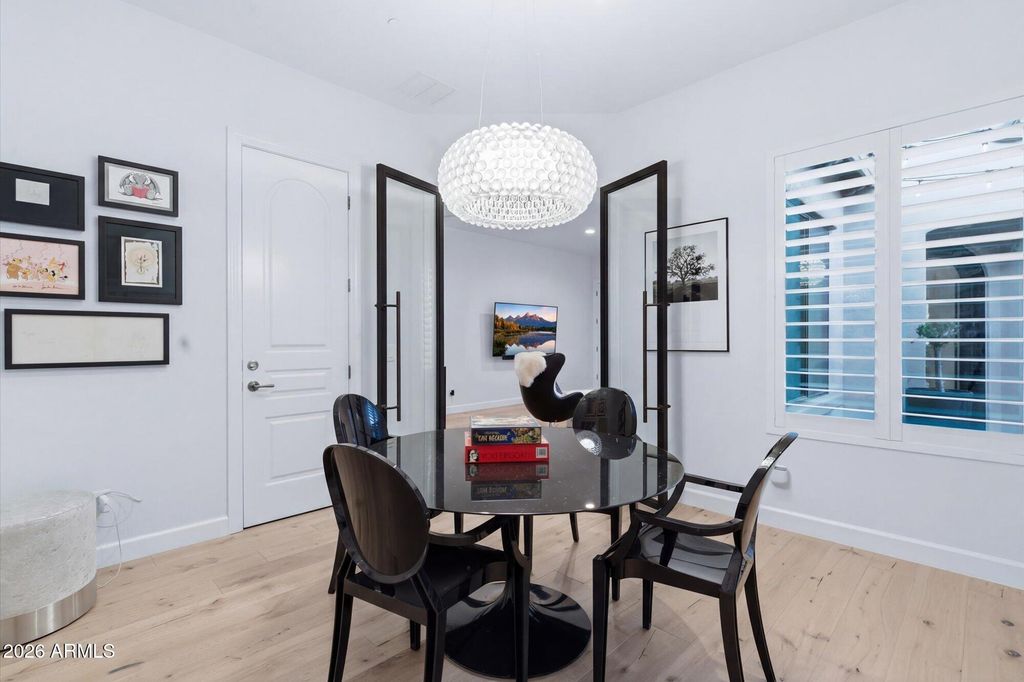 Image 12 of property listing at 17781 N 97TH Place, Scottsdale, AZ 85255