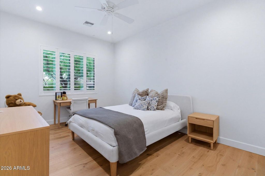 Image 37 of property listing at 17781 N 97TH Place, Scottsdale, AZ 85255