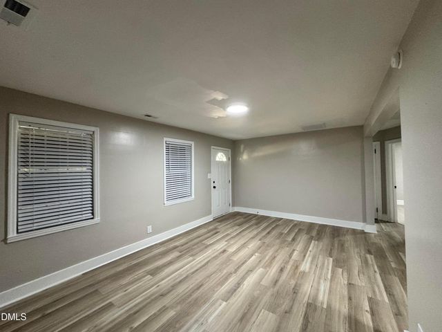 1402 S Williams Street, Henderson, NC 27536