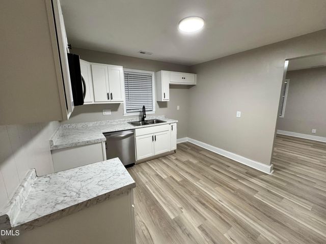 1402 S Williams Street, Henderson, NC 27536
