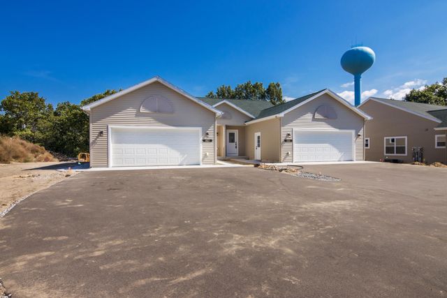 1927 Pine Ridge Drive, Manistee, MI 49660