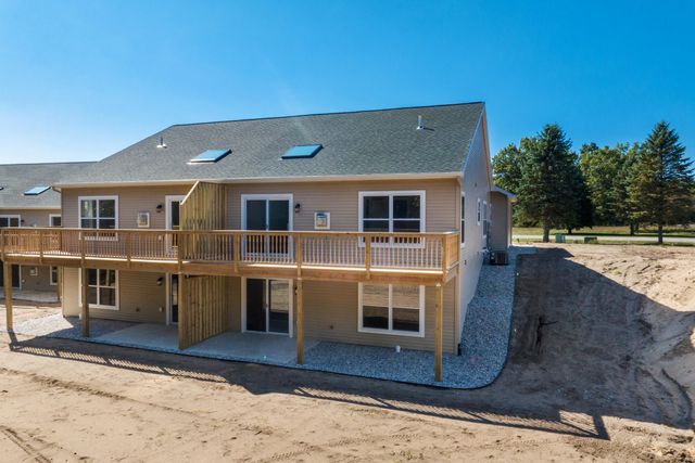 1927 Pine Ridge Drive, Manistee, MI 49660