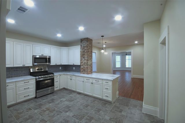 505 Winnie Street, Houston, TX 77009