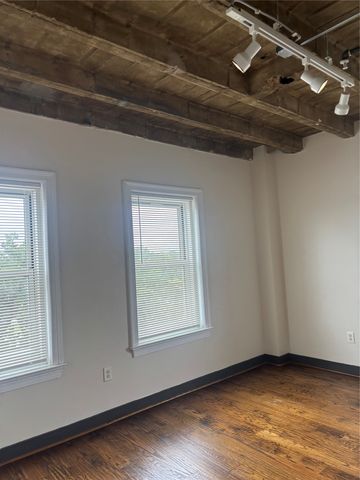 329 E Colorado Boulevard 404, Dallas, TX 75203