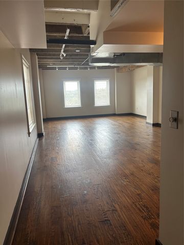 329 E Colorado Boulevard 404, Dallas, TX 75203