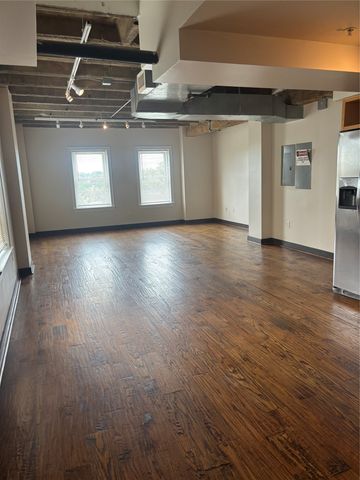329 E Colorado Boulevard 404, Dallas, TX 75203