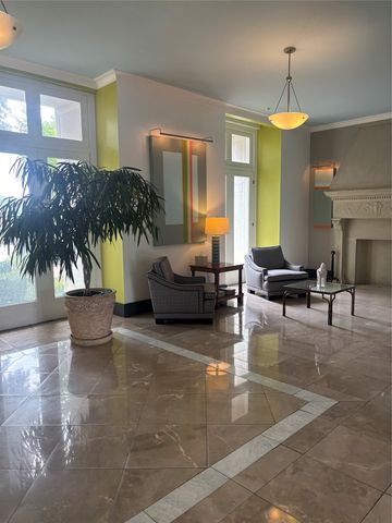 329 E Colorado Boulevard 404, Dallas, TX 75203