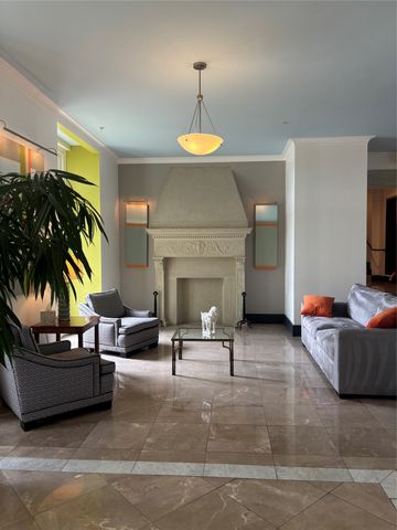329 E Colorado Boulevard 404, Dallas, TX 75203