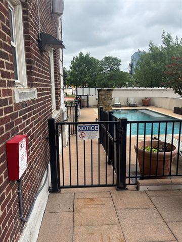 329 E Colorado Boulevard 404, Dallas, TX 75203