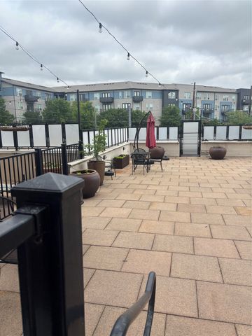 329 E Colorado Boulevard 404, Dallas, TX 75203