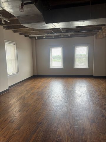 329 E Colorado Boulevard 404, Dallas, TX 75203