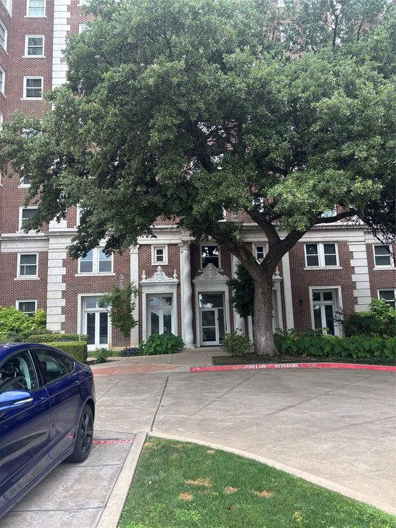 329 E Colorado Boulevard 404, Dallas, TX 75203