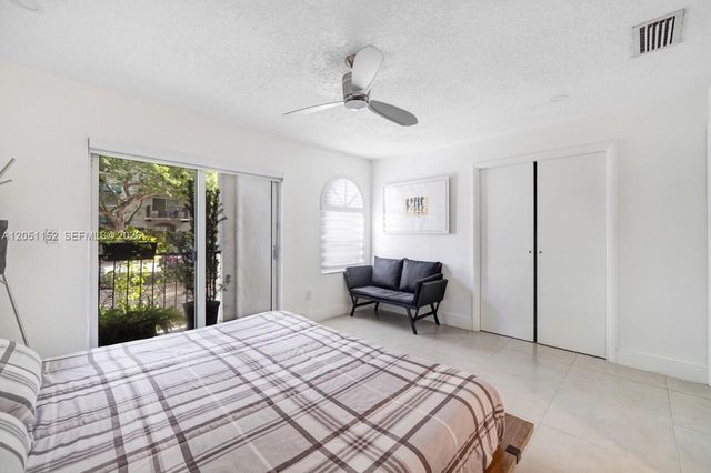 338 Majorca Avenue 103, Coral Gables, FL 33134
