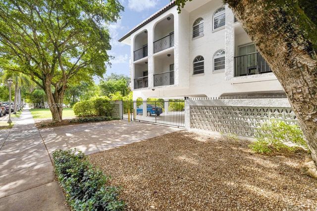 338 Majorca Avenue 103, Coral Gables, FL 33134