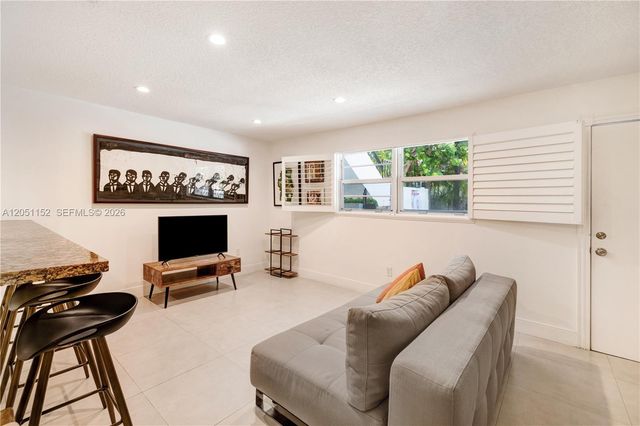 338 Majorca Avenue 103, Coral Gables, FL 33134