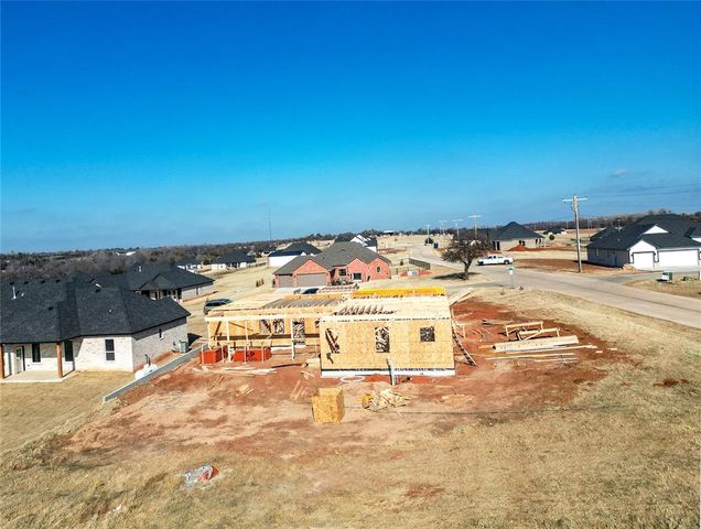 1198 Wolf Creek Drive, Blanchard, OK 73010