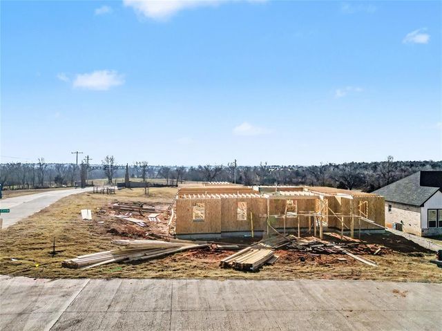 1198 Wolf Creek Drive, Blanchard, OK 73010